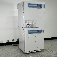 Thermo Scientific Forma Series 3 Water Jacketed Doublestack CO2 Incubator image 0